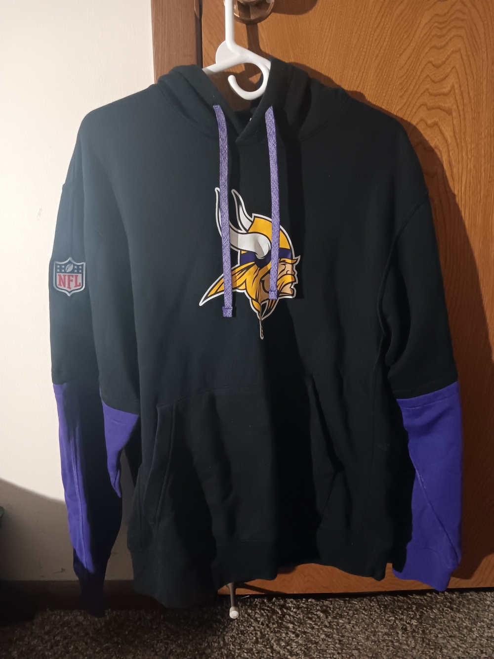 NFL Minnesota Vikings Black & Purple Pullover Hoodie